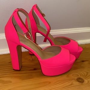 Bella Marie Hot Pink Heels size 9